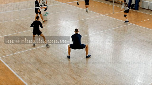 手机充好电、笔记本打开，深呼吸三次再拨号。